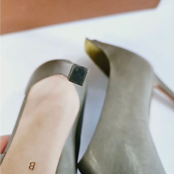 NIB COACH Manhattan Soft Vintage Leather Pump Open Toe Heels In Slate Grey 7.5 - Picture 15 of 16